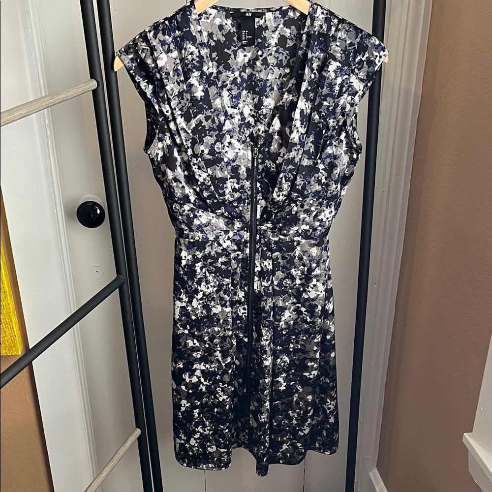 H&M Women’s Black, White, Grey and Blue Dress